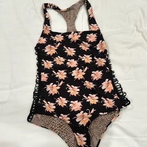 Acacia M worn a bunch full piece